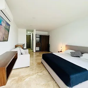midtown-2.quintano-roohotels.com/